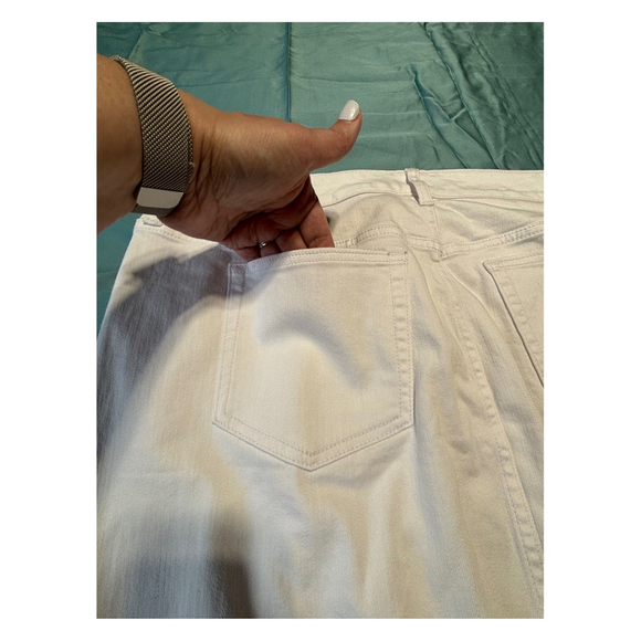 EUC Torrid Mini “Optic” White Denim/Jean Skirt Plus Size 18W - Picture 7 of 8